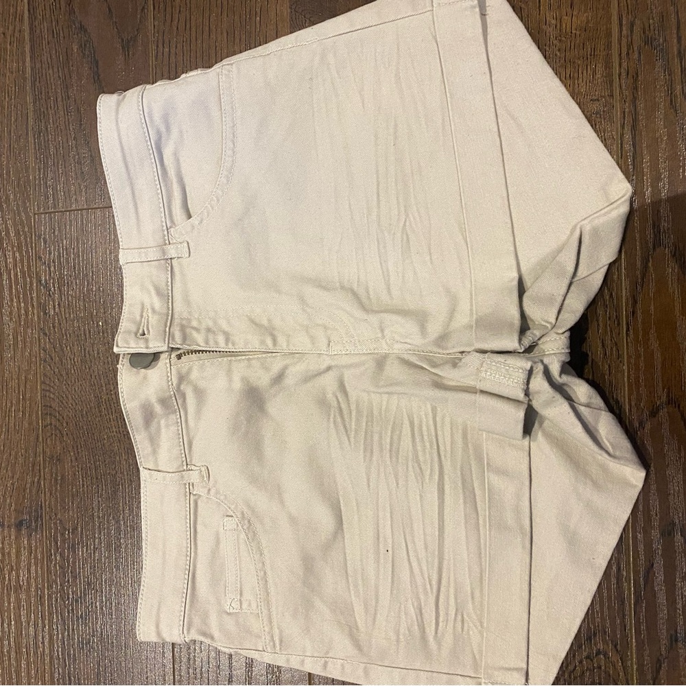 H&M Cream Shorts